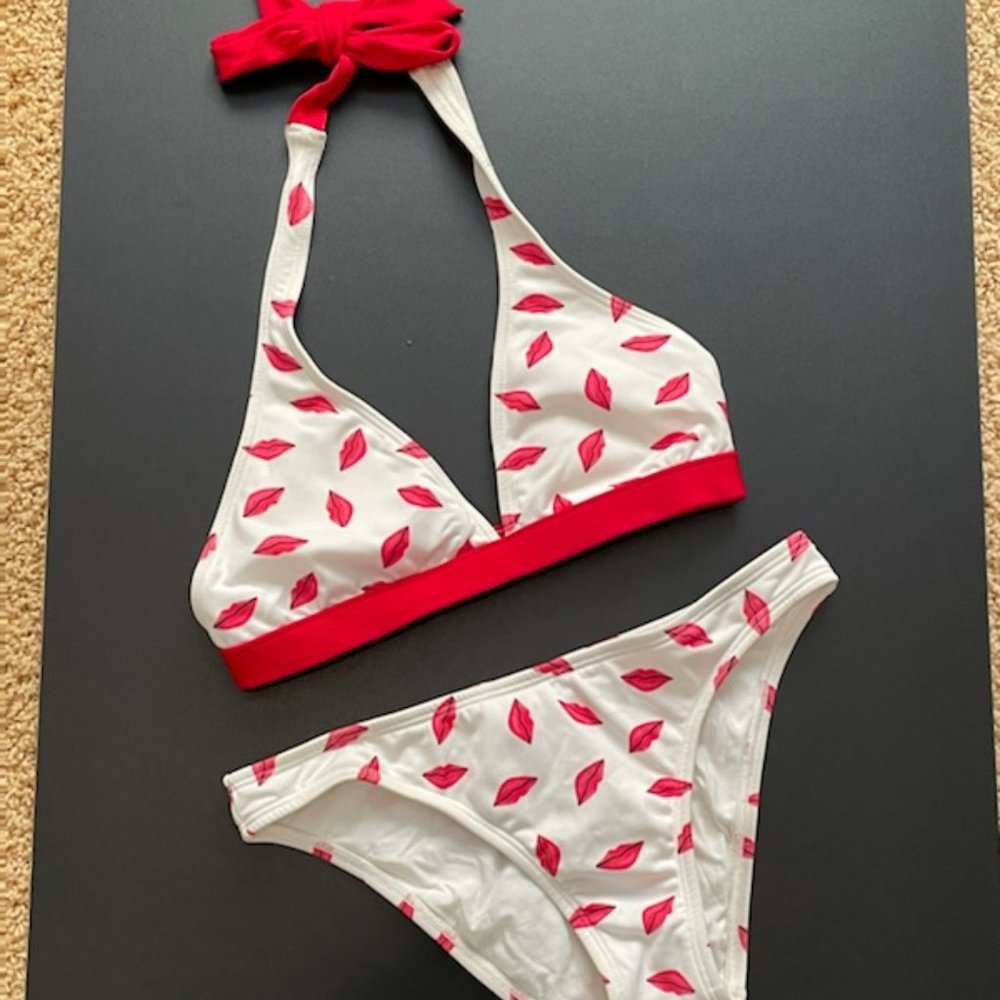LIPS Red & White bikini